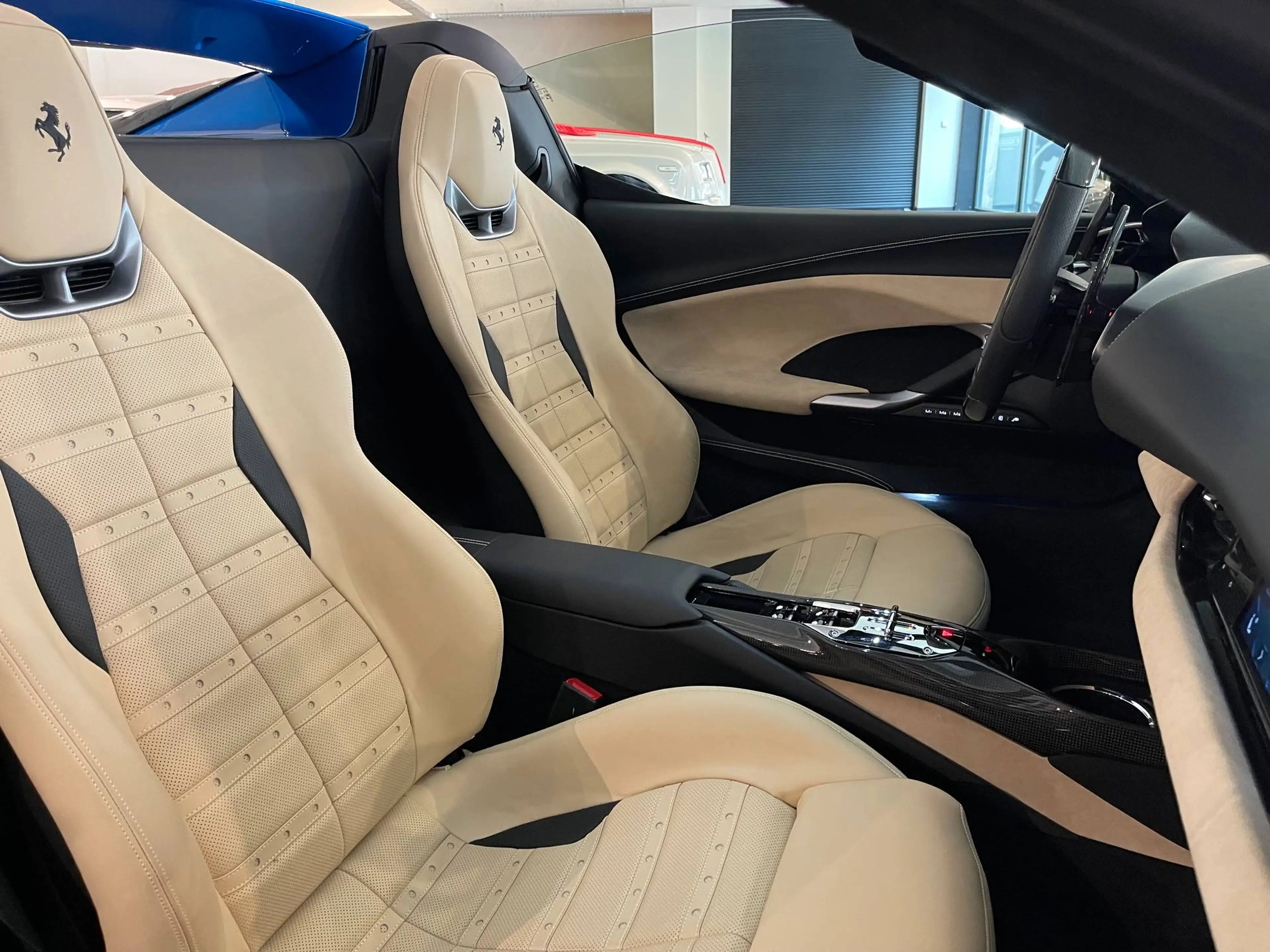 Ferrari 296 GTS — photo 8