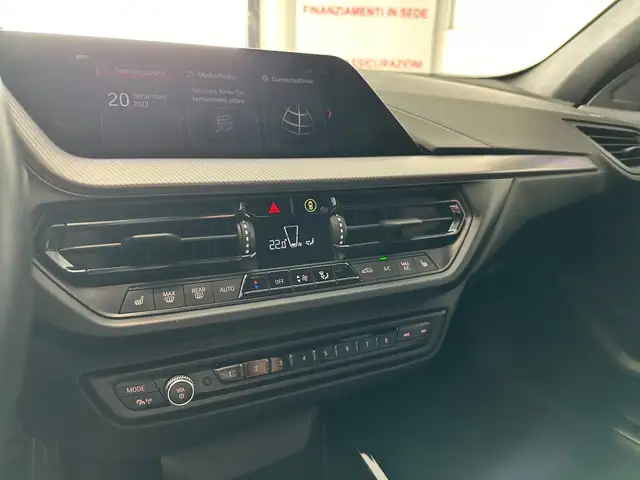 BMW 1 Series view 17