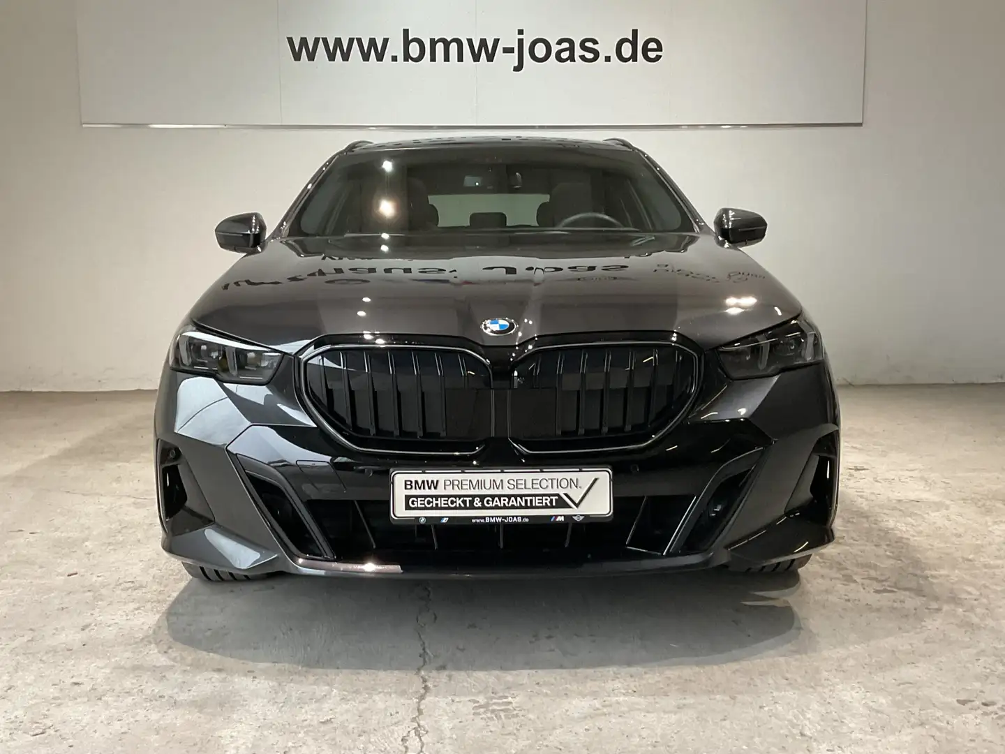BMW 540 d xDrive Touring M Sportpaket Pro DAB LED AHK Grau - 2