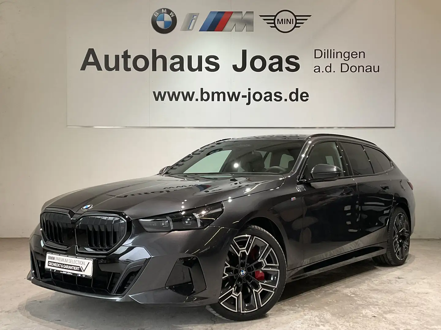 BMW 540 d xDrive Touring M Sportpaket Pro DAB LED AHK Grau - 1