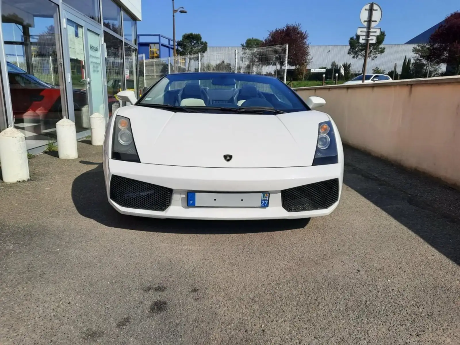 Lamborghini spider V10