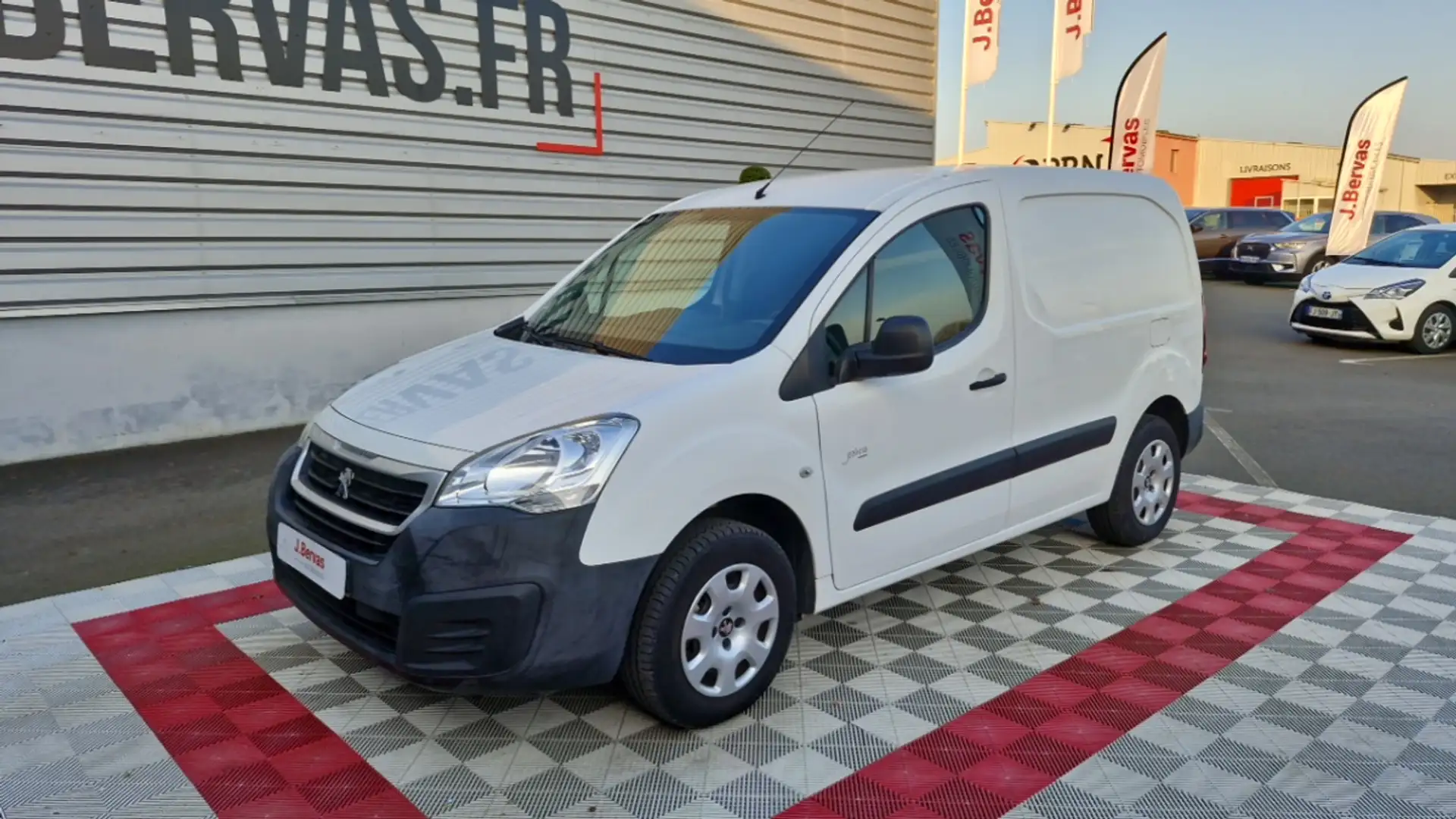 Peugeot Partner FOURGON ELECTRIC STANDARD PREMIUM AVEC BATTERIE Blanc - 2