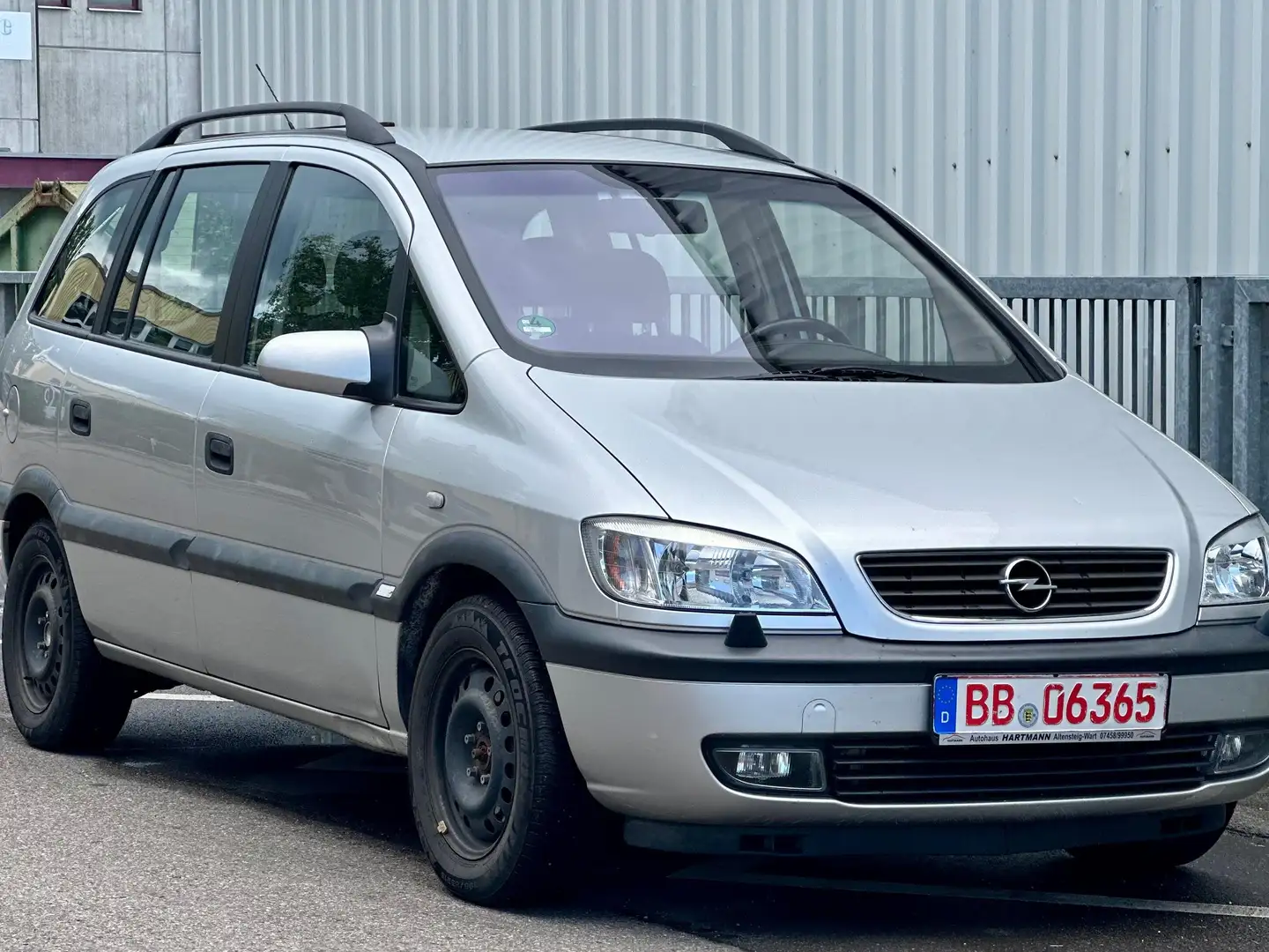 Opel Zafira 1.8l+7SITZER+TÜV+KLIMA+AHK Grau - 1