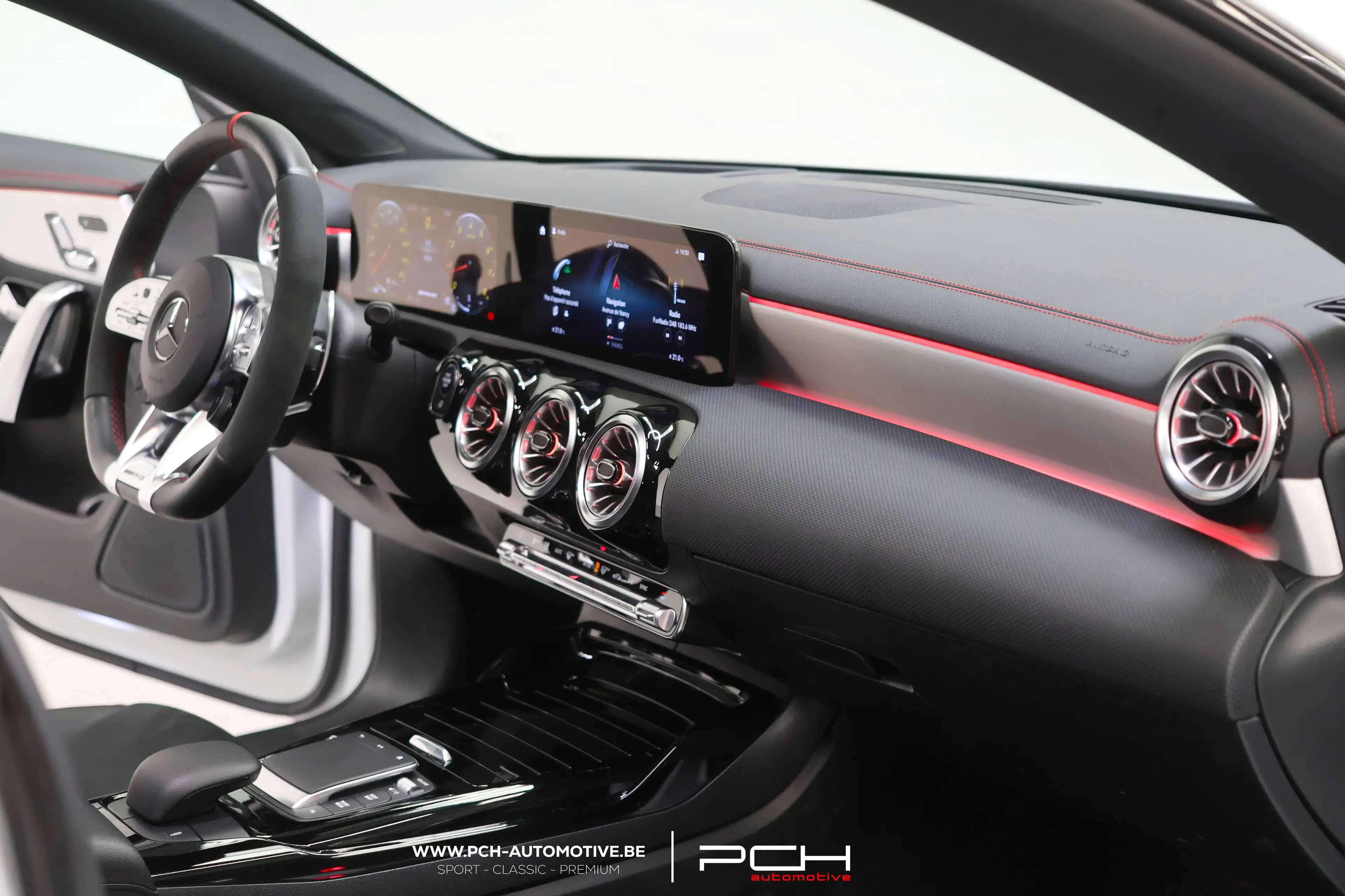 Mercedes-Benz CLA 35 AMG Shooting Brake 2.0 Turbo 306cv 4-Matic Aut. — photo 12