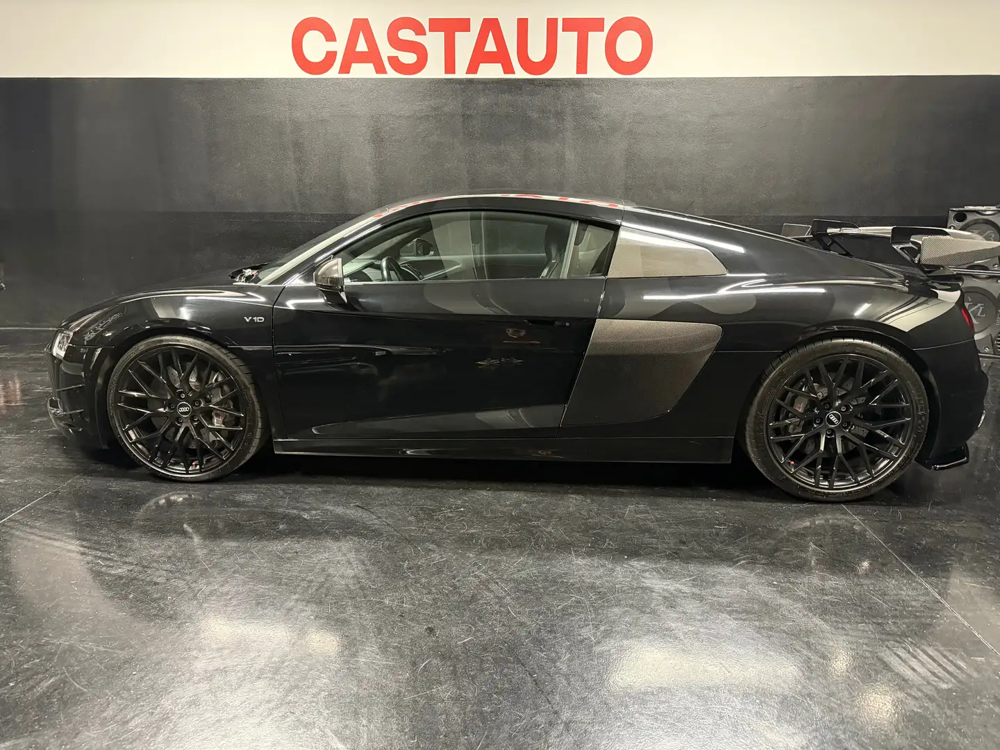 Audi R8 Coupe 5.2 V10 fsi quattro PERFORMANCE CARBON NOVIT Schwarz - 1