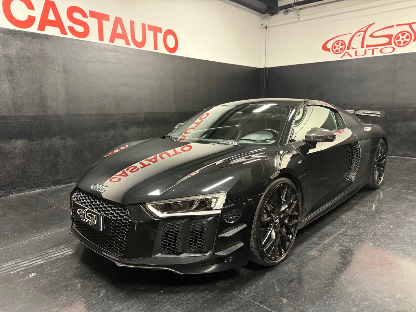 Audi R8 Coupe 5.2 V10 fsi quattro PERFORMANCE CARBON NOVIT Schwarz - 2