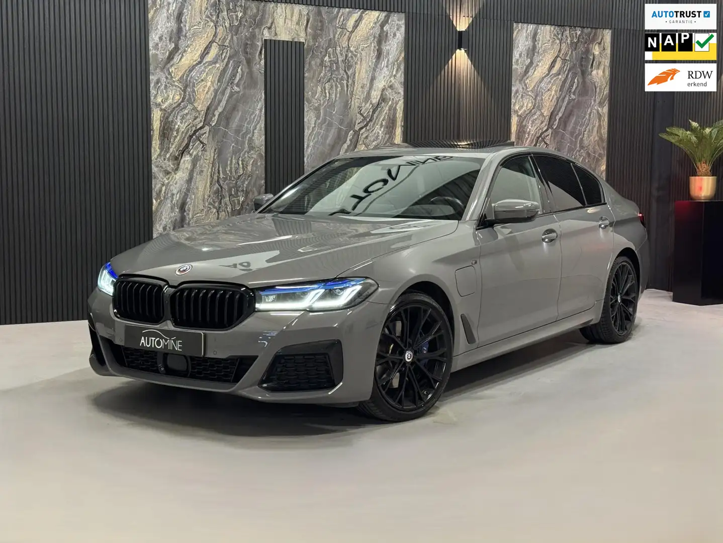 BMW 530 5-serie 530e 50 Jahre M Edition|Open dak|Laser Lig Grijs - 1