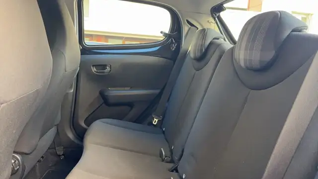 Peugeot 108 view 9