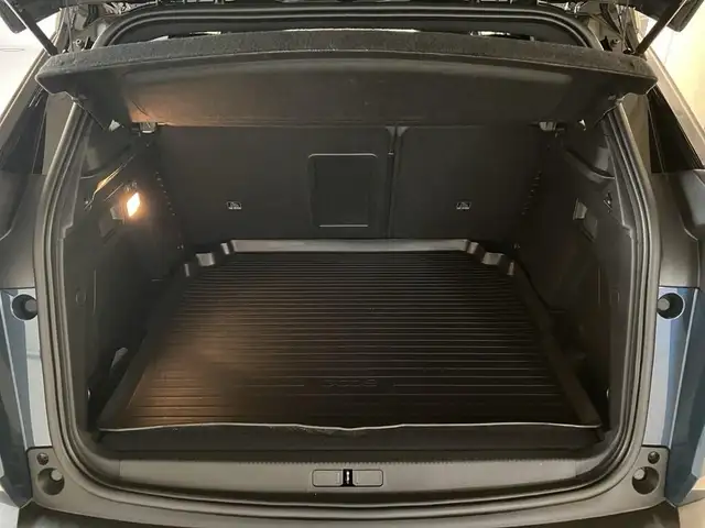 Peugeot 3008 view 9