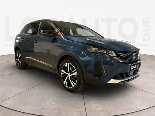 Peugeot 3008 view 3