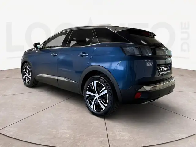 Peugeot 3008 view 5