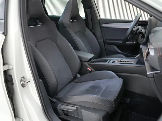 CUPRA Leon view 5