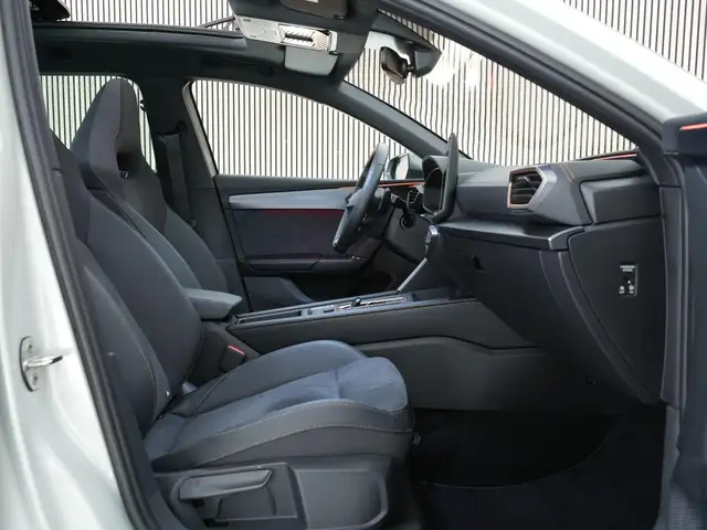 CUPRA Leon view 4