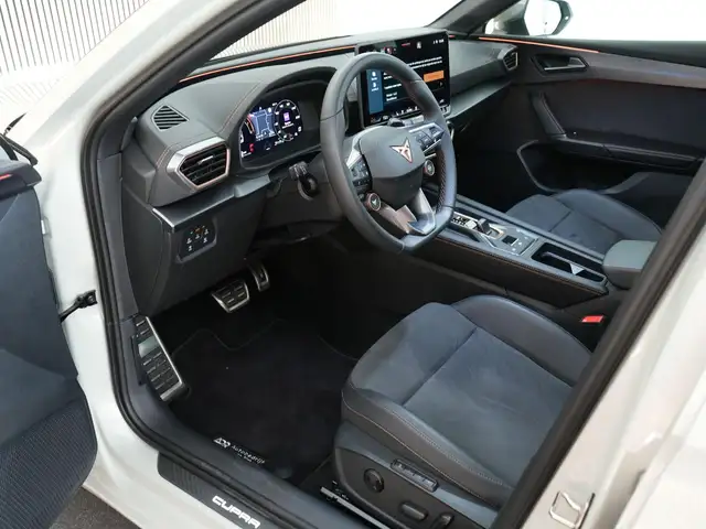CUPRA Leon view 8