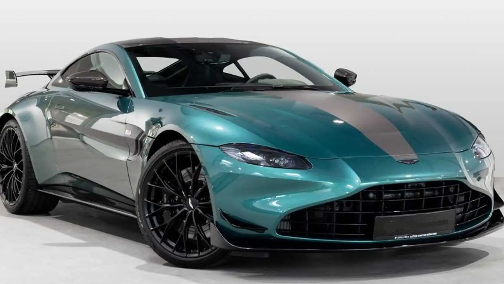 Aston Martin Vantage F1 Edition zelena - 2