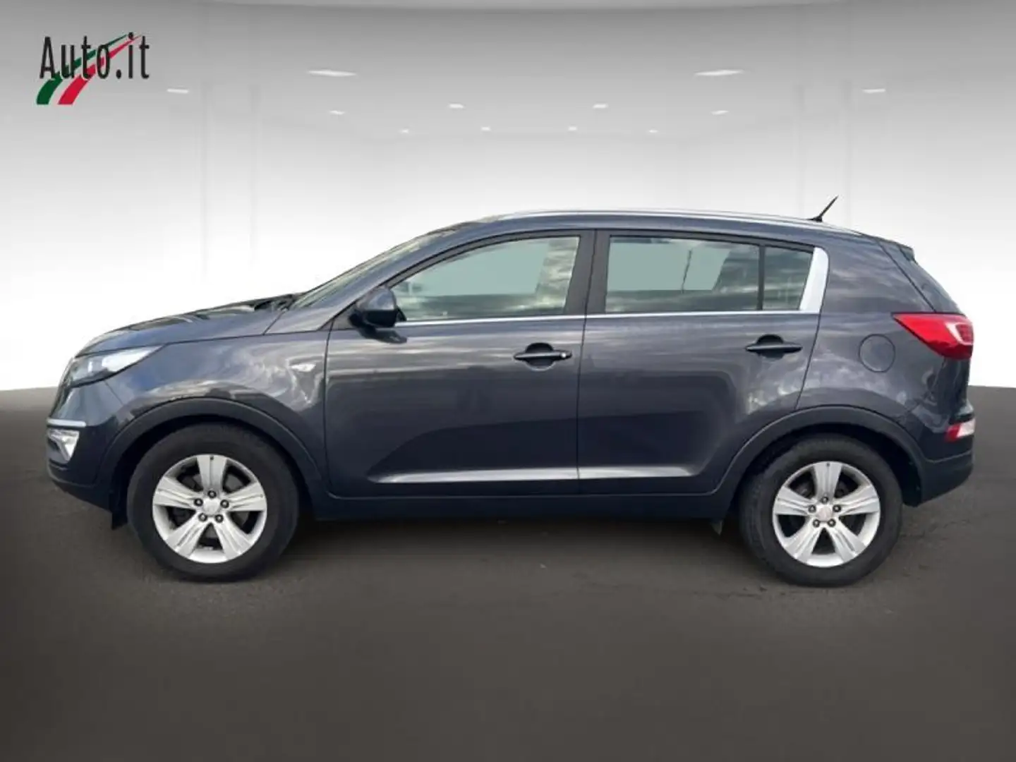 Kia Sportage 1.7 CRDi 2WD Access Grijs - 2