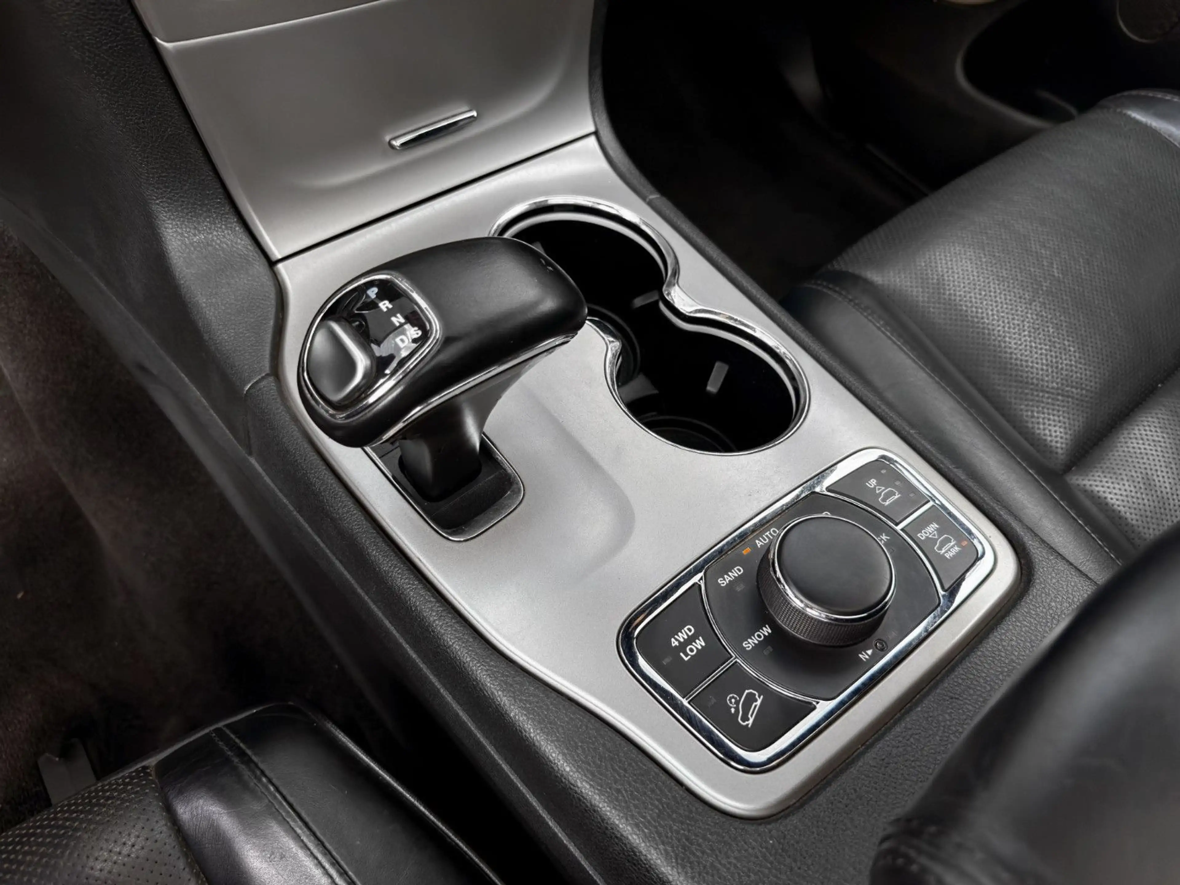 Jeep Grand Cherokee GRAND CHEROKEE 3.0 CRD V6 SUMMIT *Leder*Pano.* — photo 15