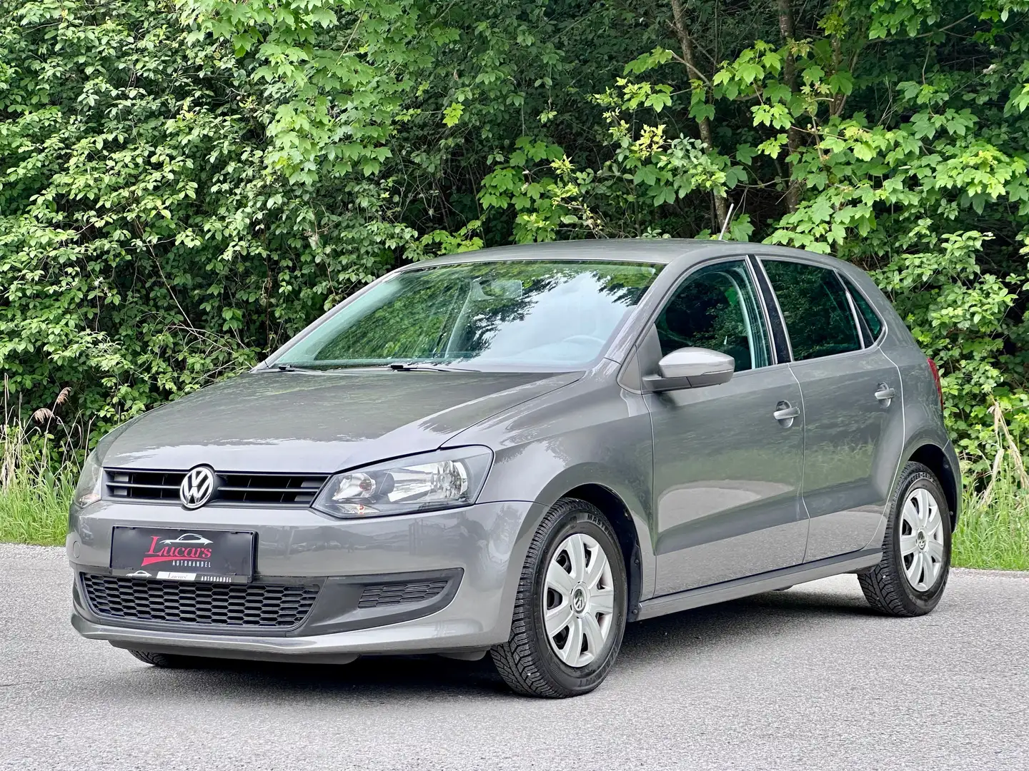 Volkswagen Polo Trendline Nur 32.000 Km* SERVICE GEPFLEGT*KLIMA* Grau - 1