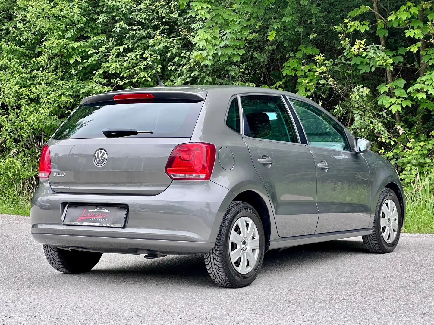 Volkswagen Polo Trendline Nur 32.000 Km* SERVICE GEPFLEGT*KLIMA* Grau - 2