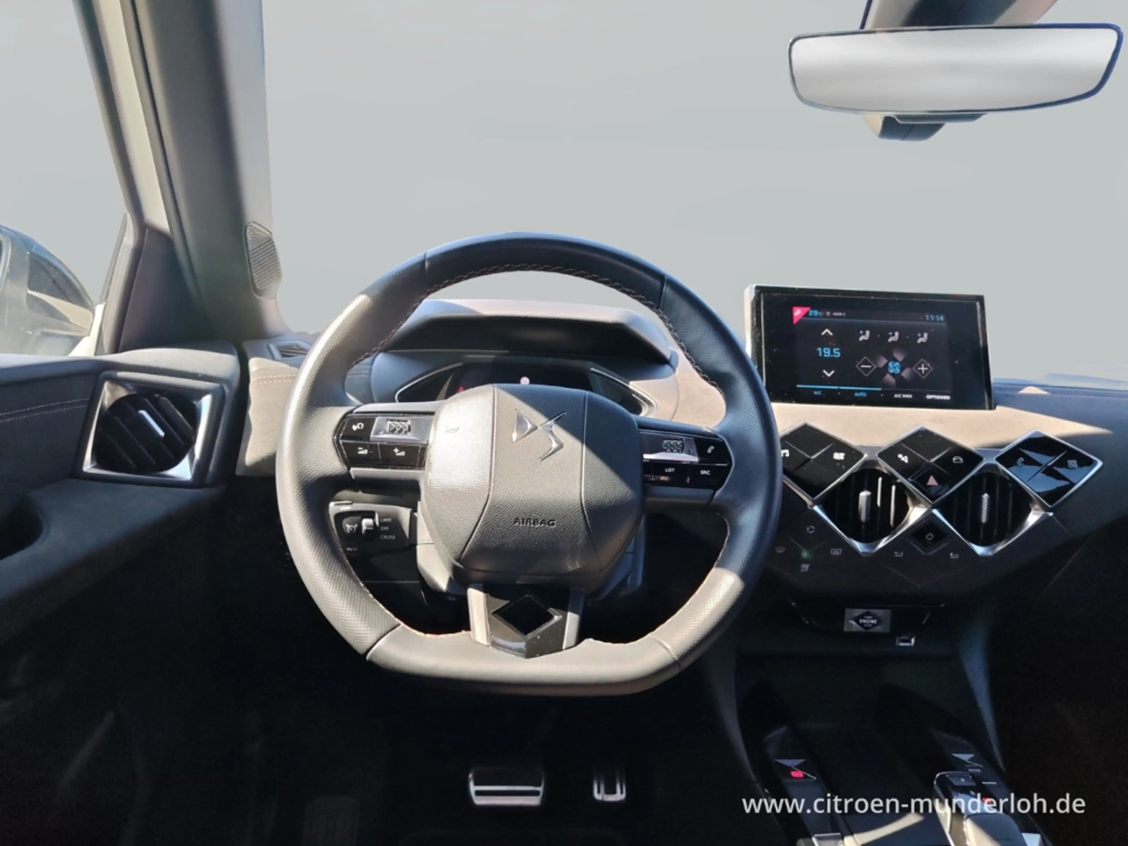 DS Automobiles DS 3 E-TENSE PERFORMANCE LINE  KLIMA SAFTY-PACK LM-FELG — photo 9