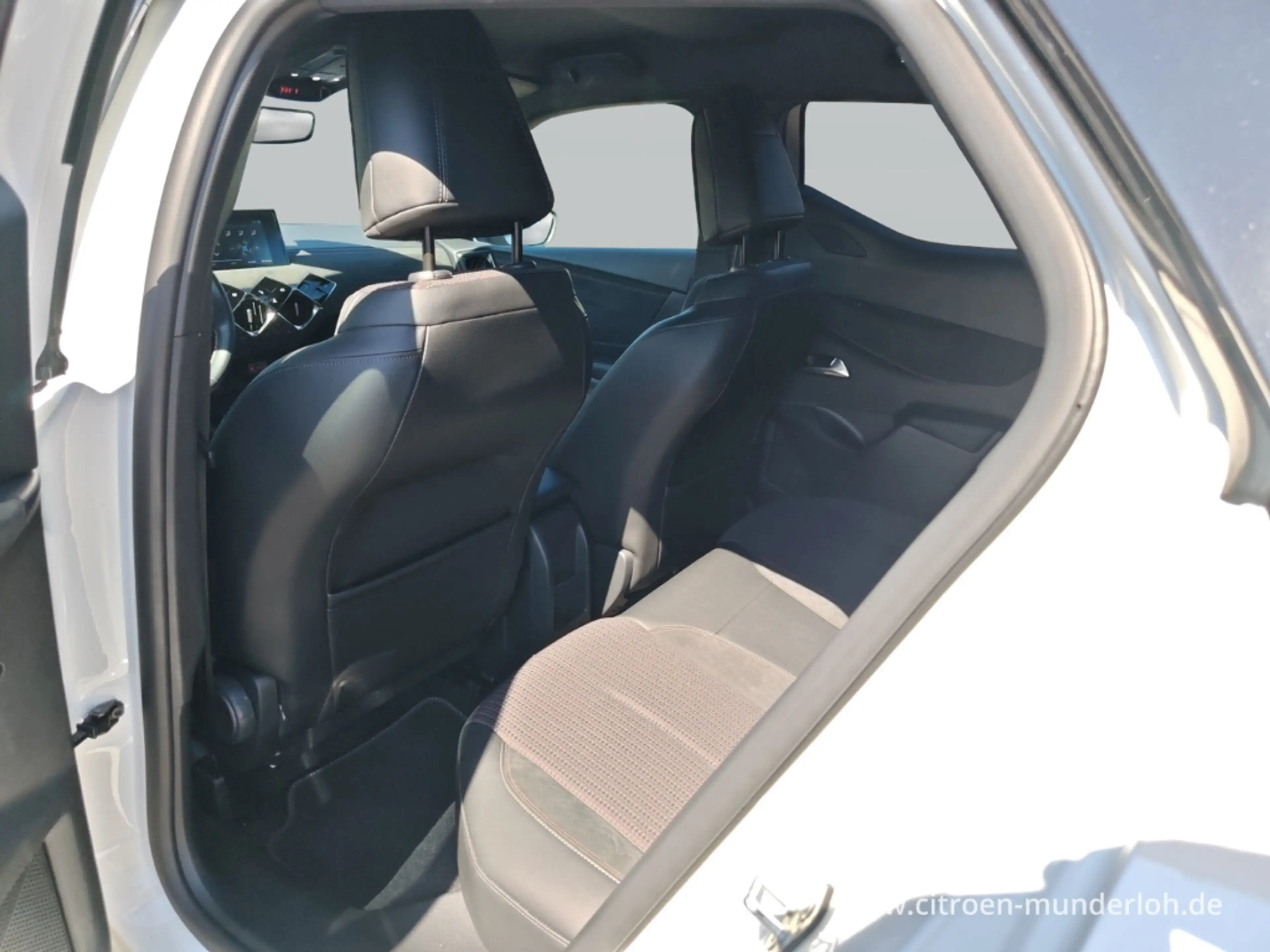 DS Automobiles DS 3 E-TENSE PERFORMANCE LINE  KLIMA SAFTY-PACK LM-FELG — photo 11