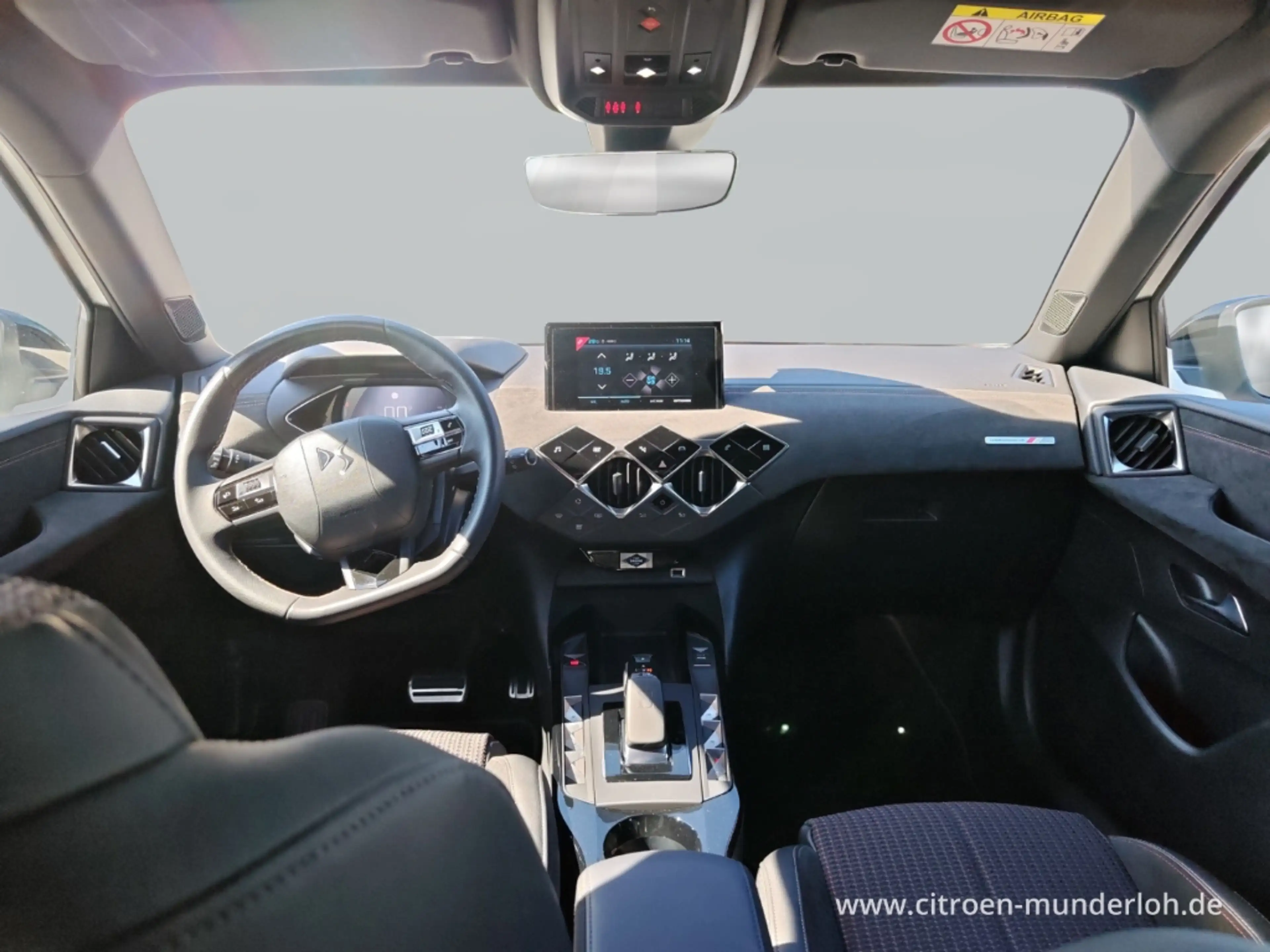 DS Automobiles DS 3 E-TENSE PERFORMANCE LINE  KLIMA SAFTY-PACK LM-FELG — photo 8