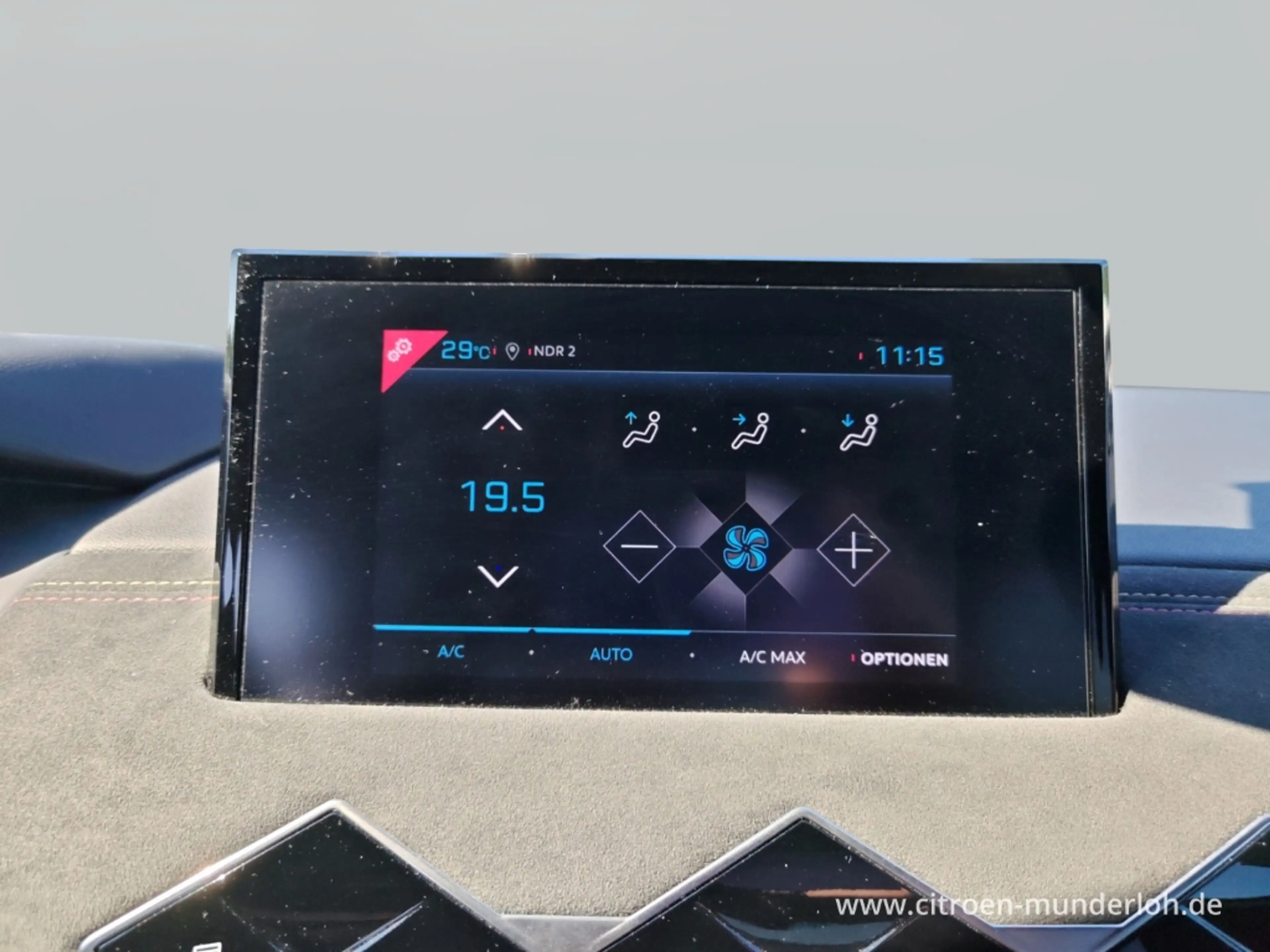 DS Automobiles DS 3 E-TENSE PERFORMANCE LINE  KLIMA SAFTY-PACK LM-FELG — photo 13