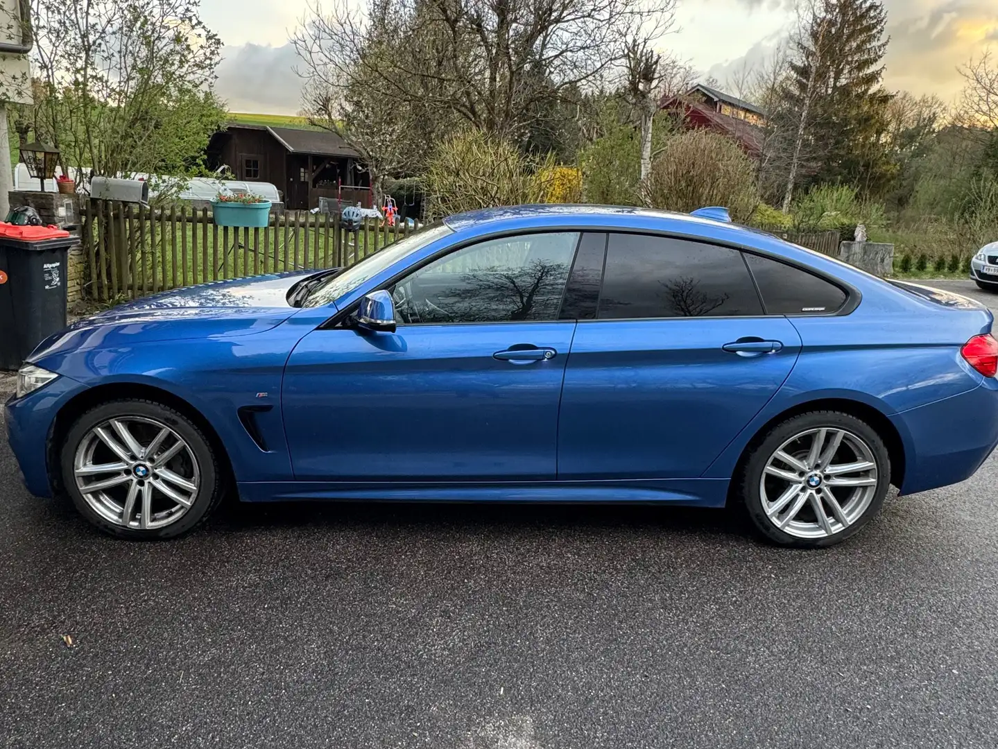 BMW 435 435d xDrive Gran Coupe M Sport Aut. M Sport Blau - 1
