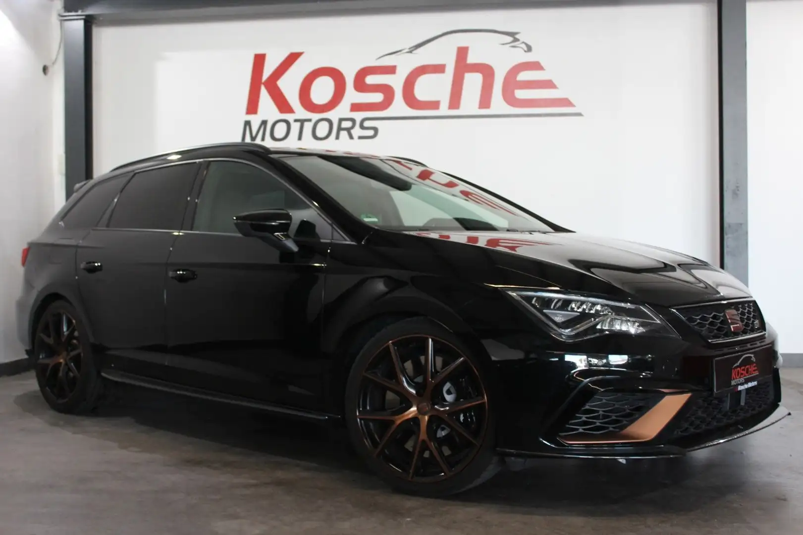 SEAT Leon ST Cupra R 300 4Drive Beats Pano Kamera Nero - 1