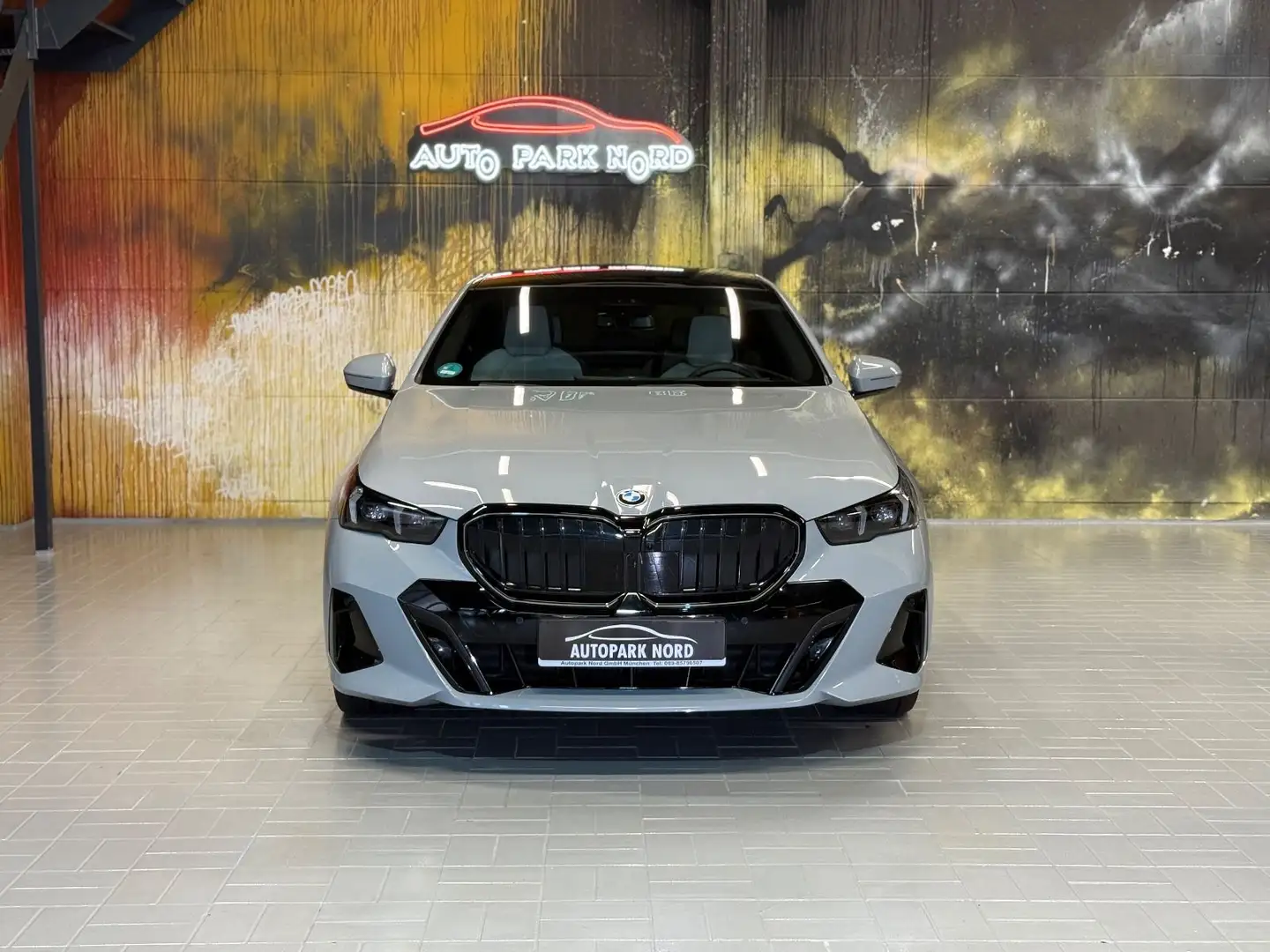BMW 540 d xD M Sport Pro PANO~BELÜFTUNG~B&W~STANDHZG Grau - 2