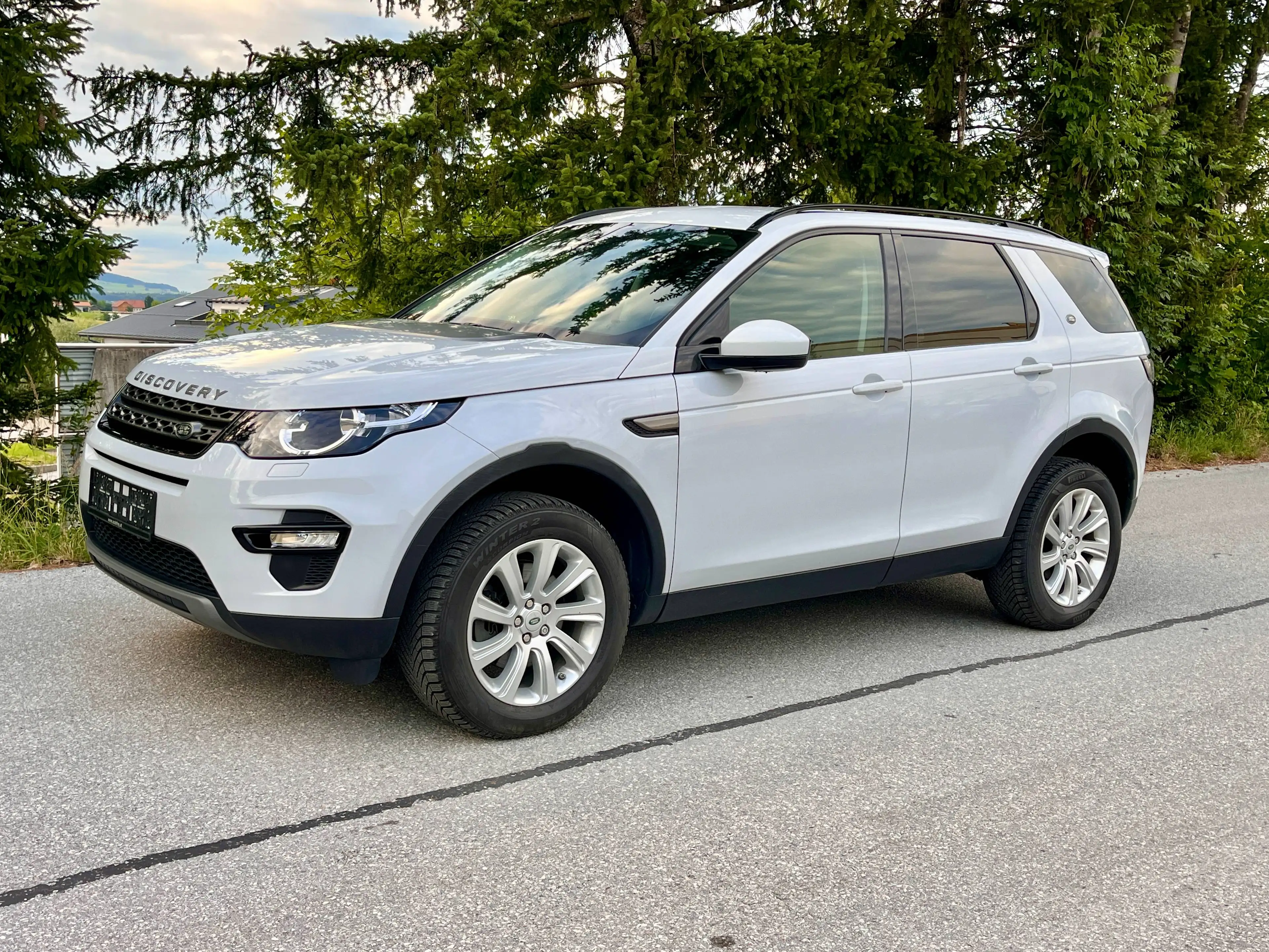 Land Rover Discovery Sport Discovery Sport 2,0 eD4 HSE Luxury e-Capability HSE Luxury — photo 3