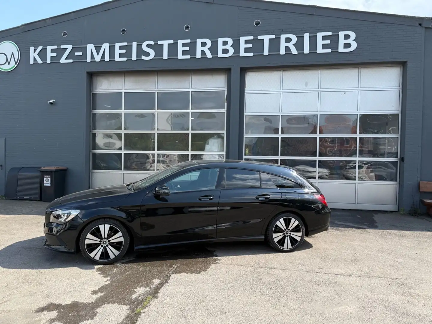 Mercedes-Benz CLA 200 CLA -Klasse Shooting Brake HU/AU Neu Zwart - 1