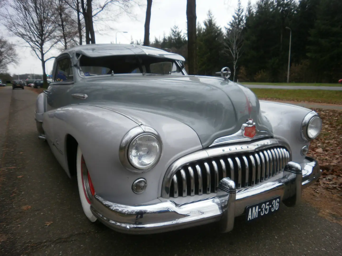 Buick Roadmaster coupe sedanet Grau - 1