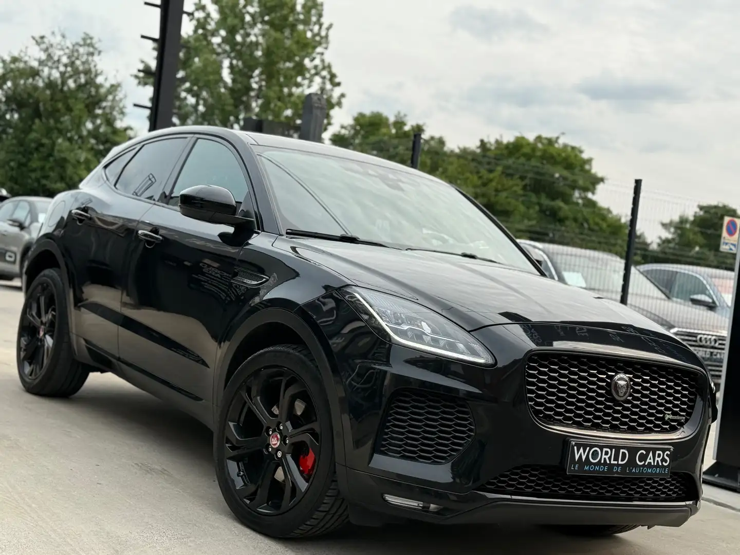 Jaguar E-Pace 2.0D First Edition/R-SPORT/TOIT PANO/NAVI/CAM/FULL Noir - 2