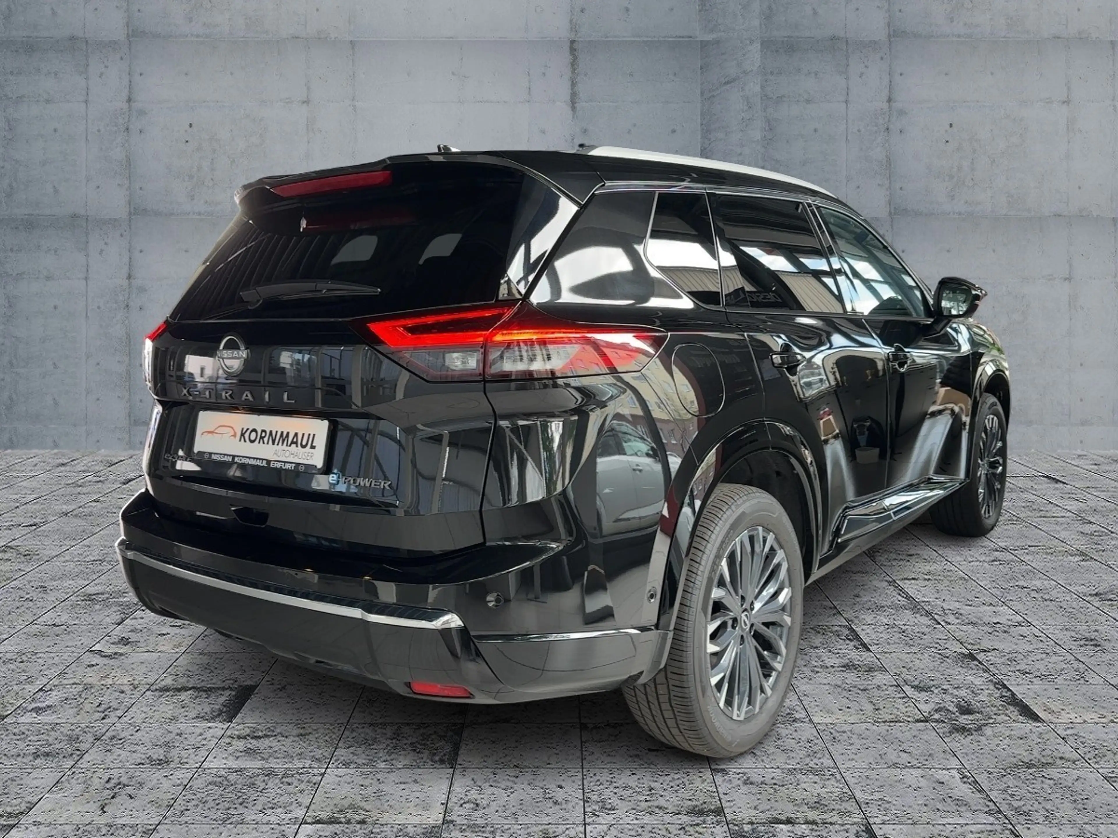 Nissan X-Trail 1.5 VC-T TEKNA e-4ORCE 213PS 7-SITZER — photo 4