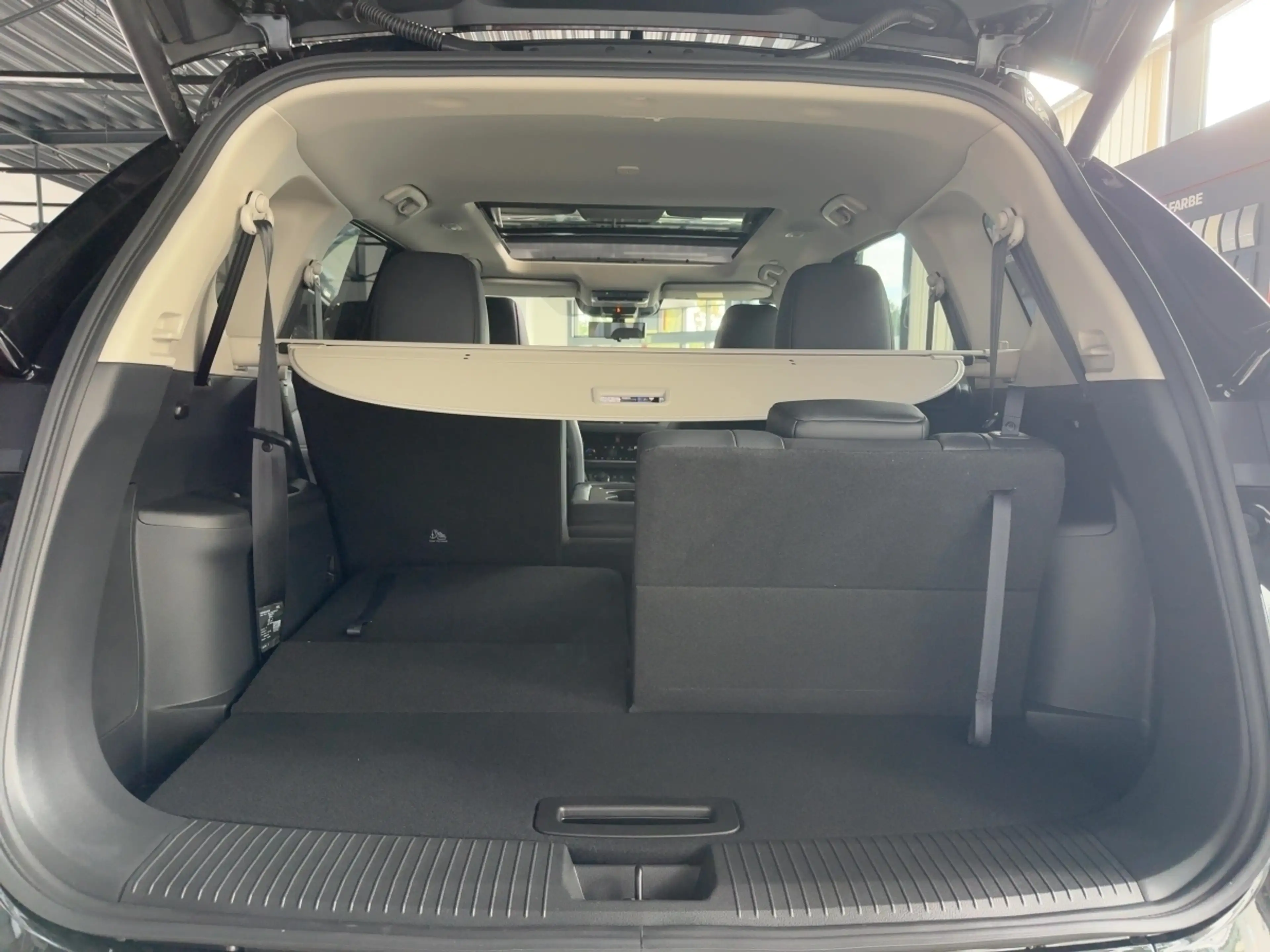Nissan X-Trail 1.5 VC-T TEKNA e-4ORCE 213PS 7-SITZER — photo 12