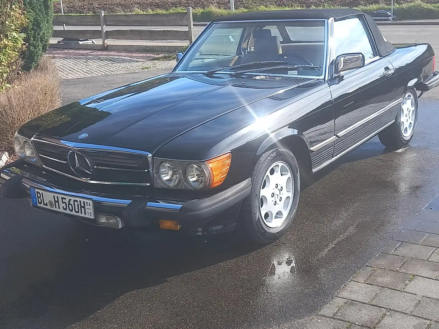 Mercedes-Benz SL 560 Oldtimer mit Tauschgetriebe Schwarz - 2