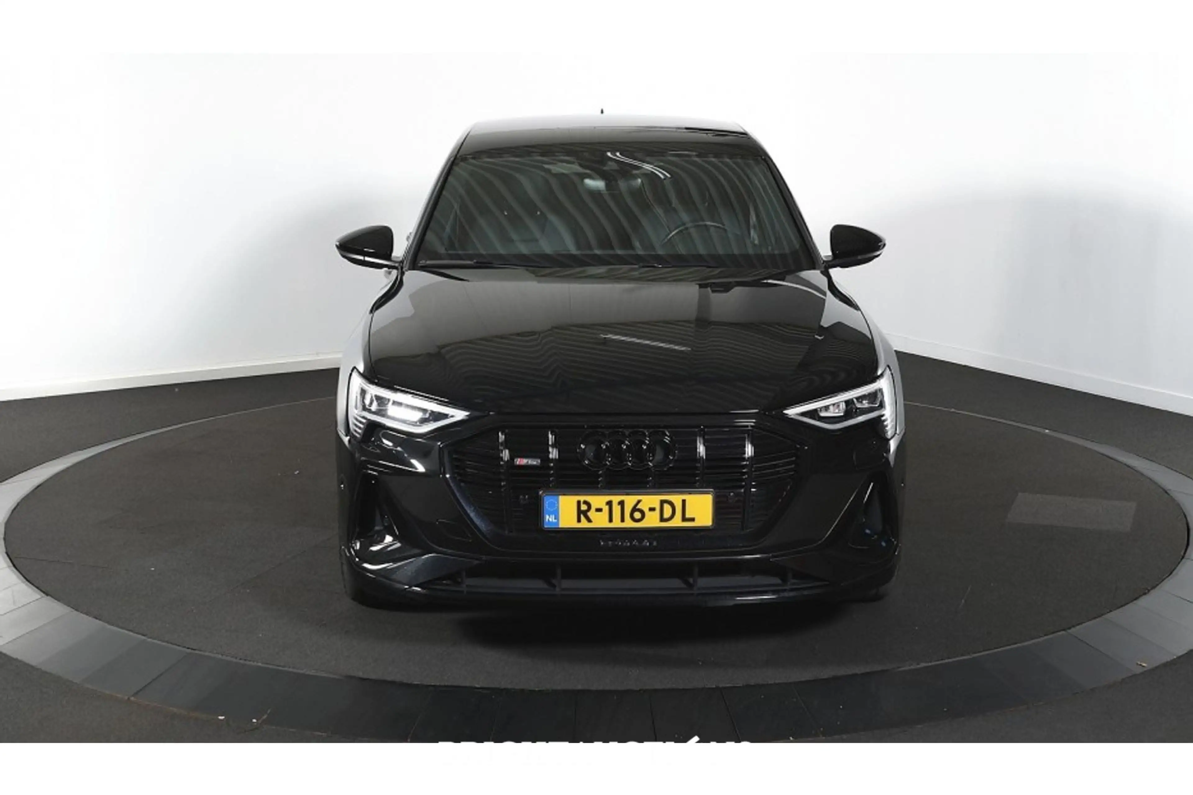 Audi e-tron 55 Quattro S edition 95 kWh — photo 4