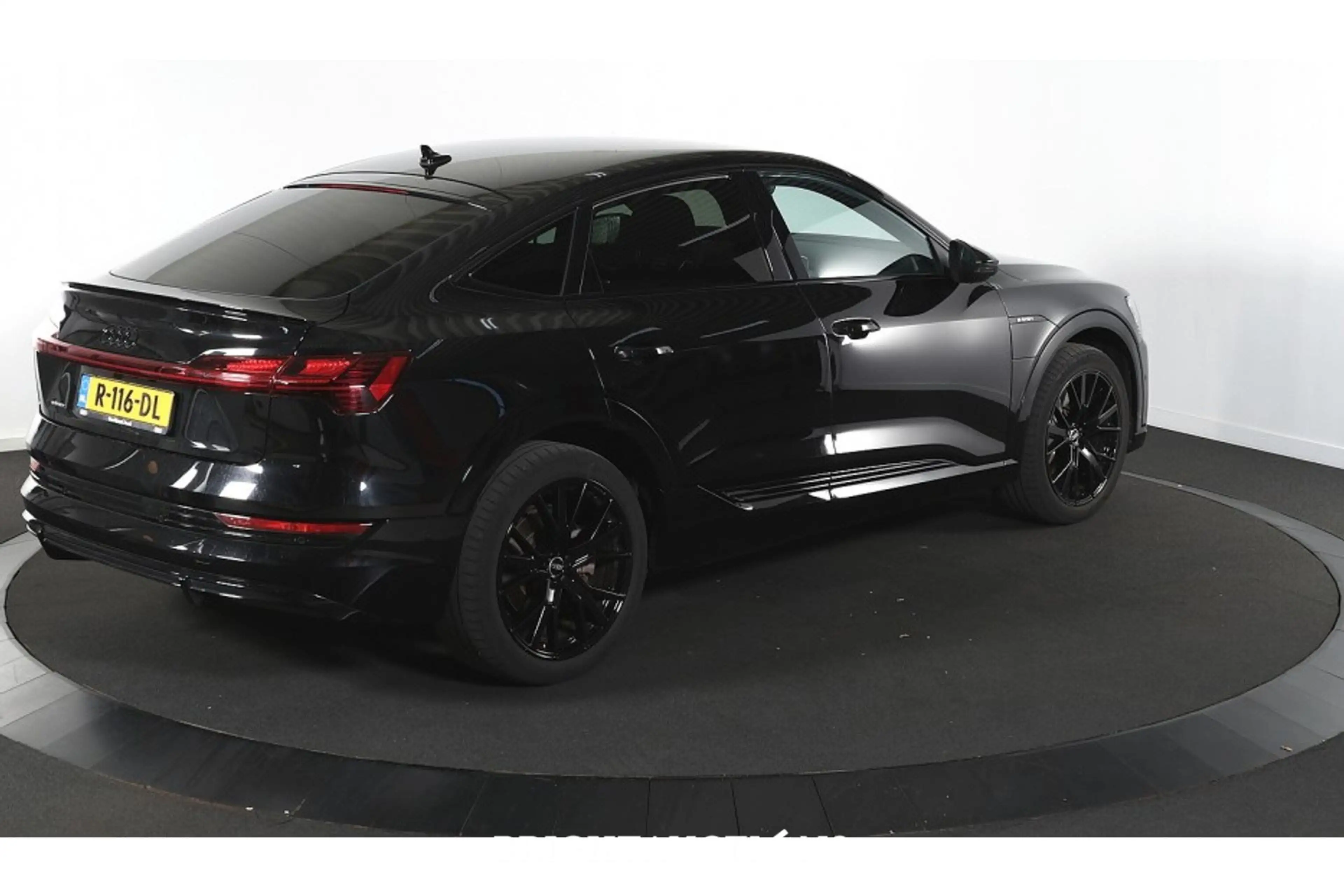 Audi e-tron 55 Quattro S edition 95 kWh — photo 3