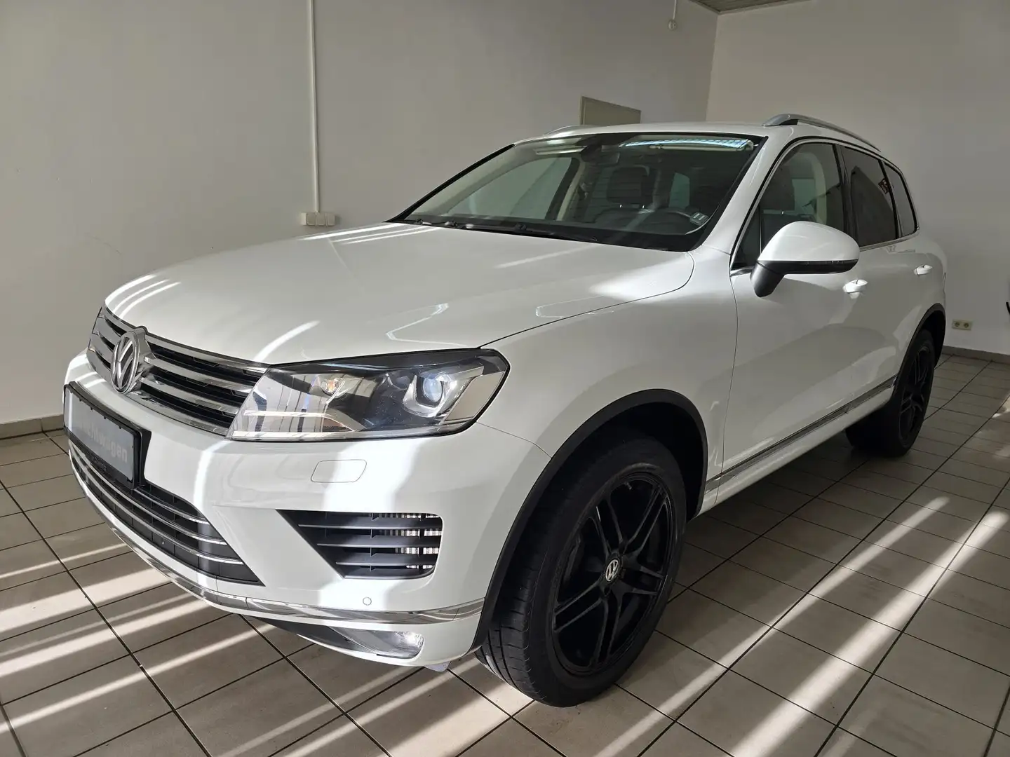 Volkswagen Touareg 3.0 TDI Terrain Tech 4M Luft Leder RNS 850 AHK Blanc - 1