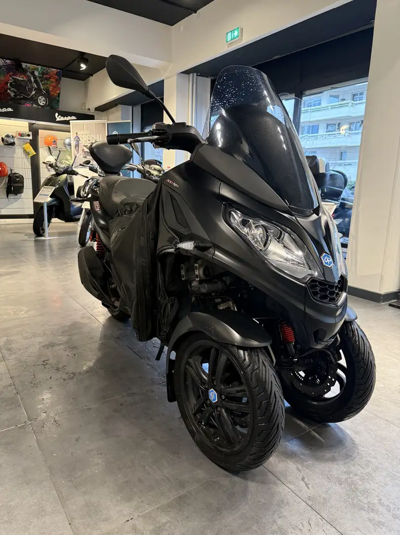 Piaggio MP3 300 Noir - 1