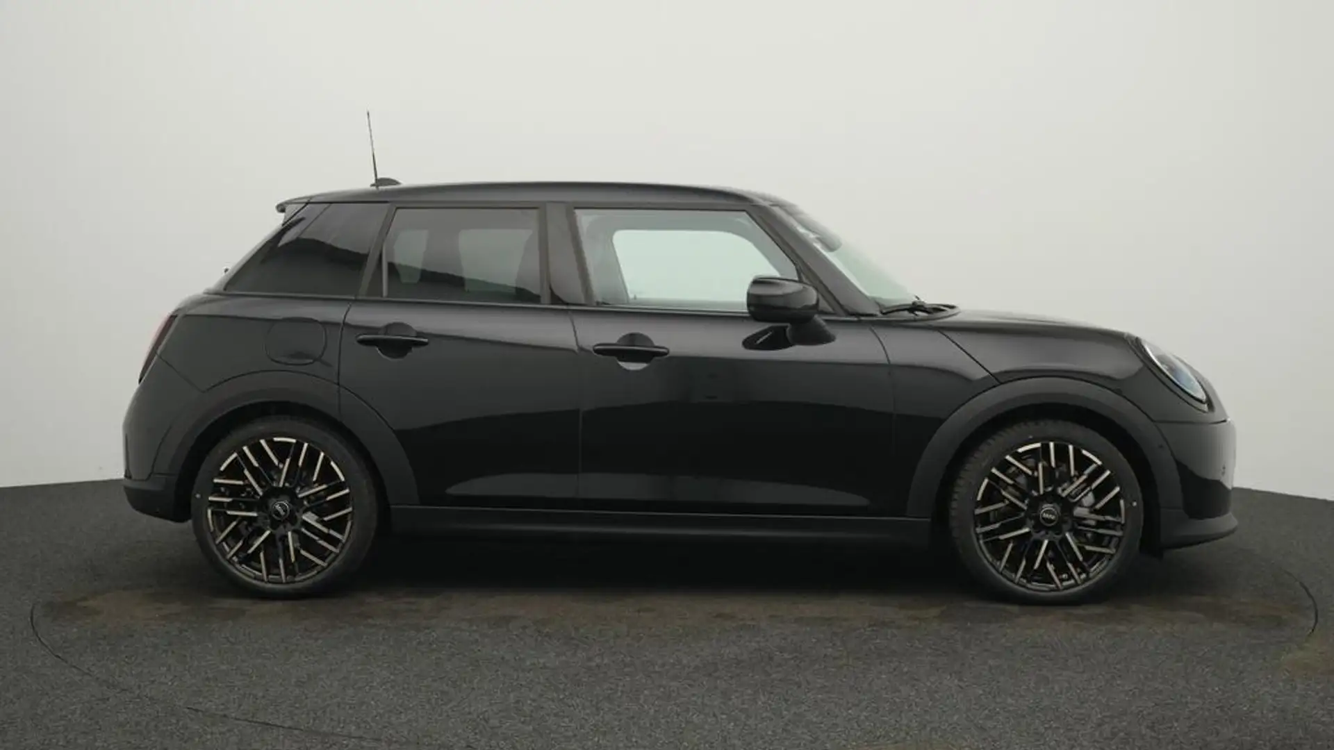 MINI Cooper C Favoured Trim Noir - 2