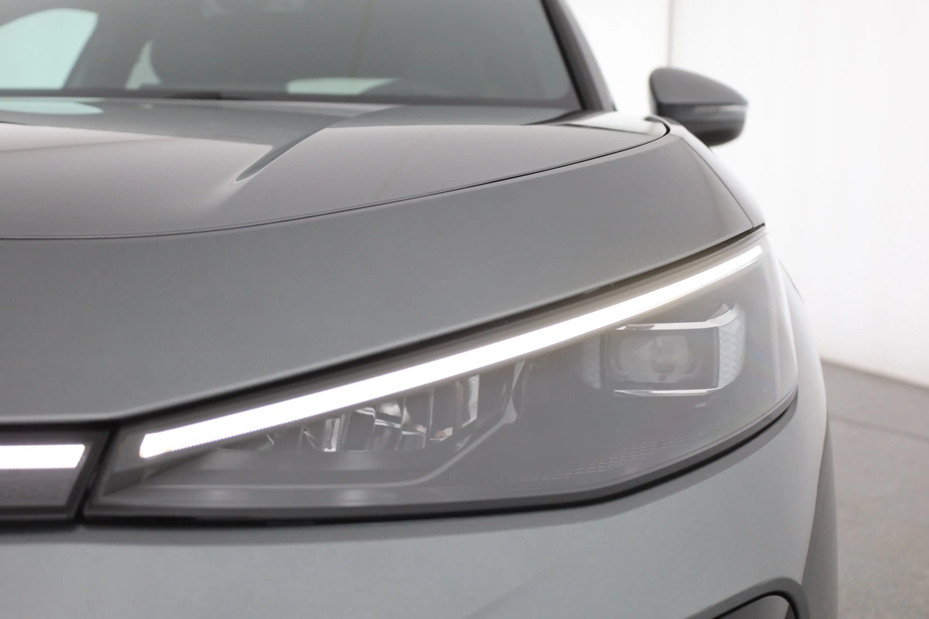 Volkswagen T-Roc R-Line 1.5 eTSI DSG n.Modell LED ACC AHK — photo 29