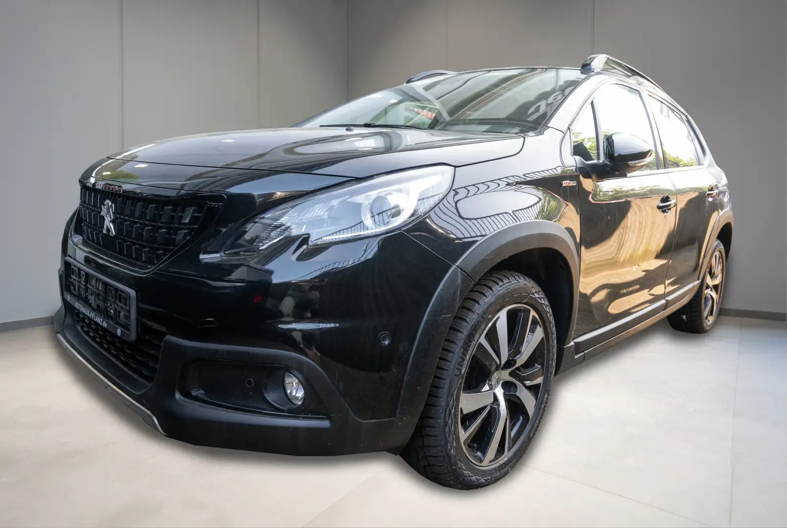 Peugeot 2008 Allure 1.2 PureTech 130 Schwarz - 1