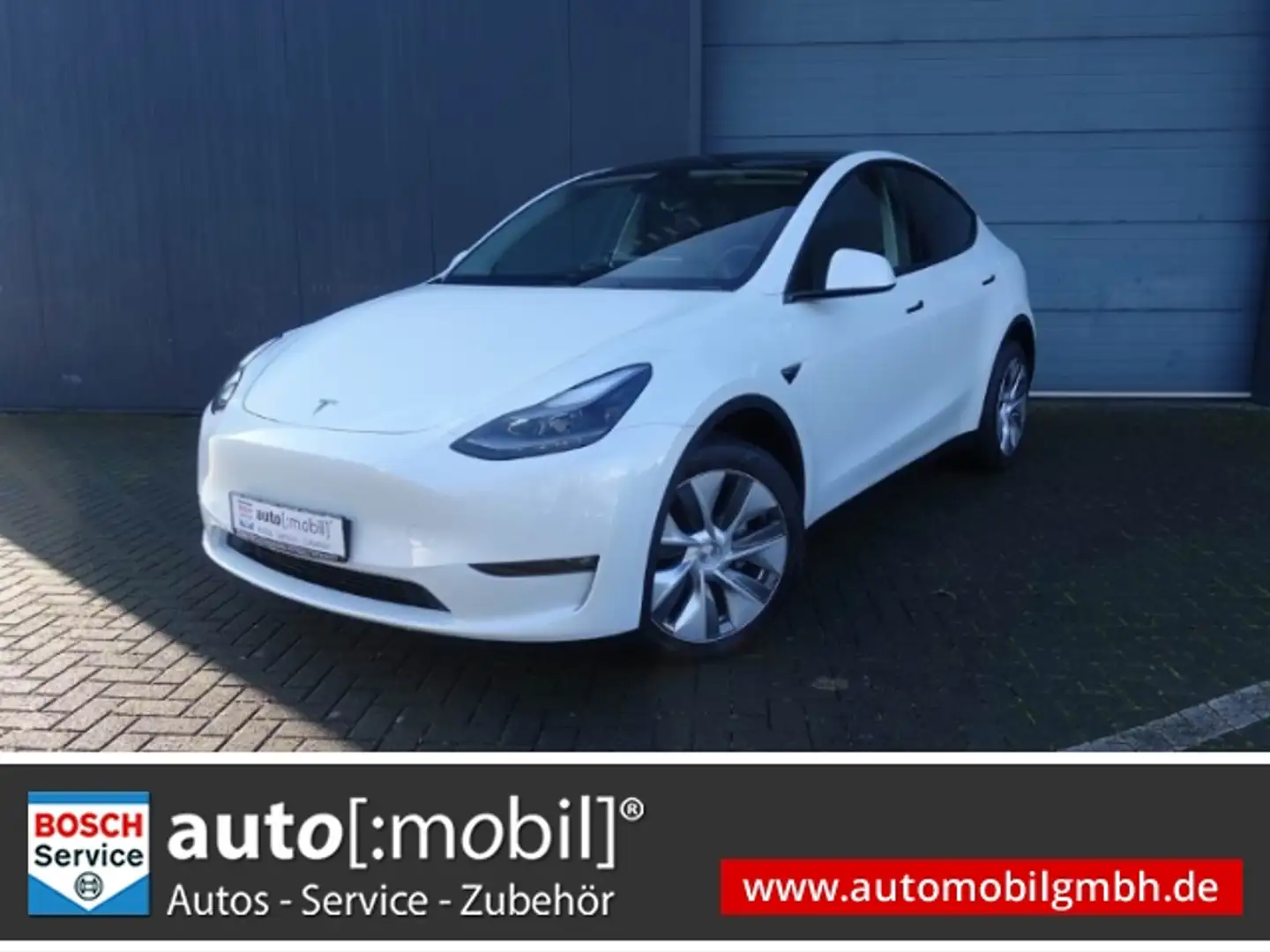 Tesla Model Y Basis RWD SR LED PANO PDC SHZ Weiß - 1
