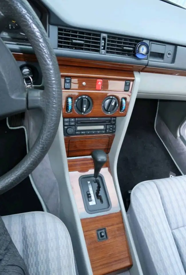 Mercedes-Benz Baureihe 124 230 CE, foto 10