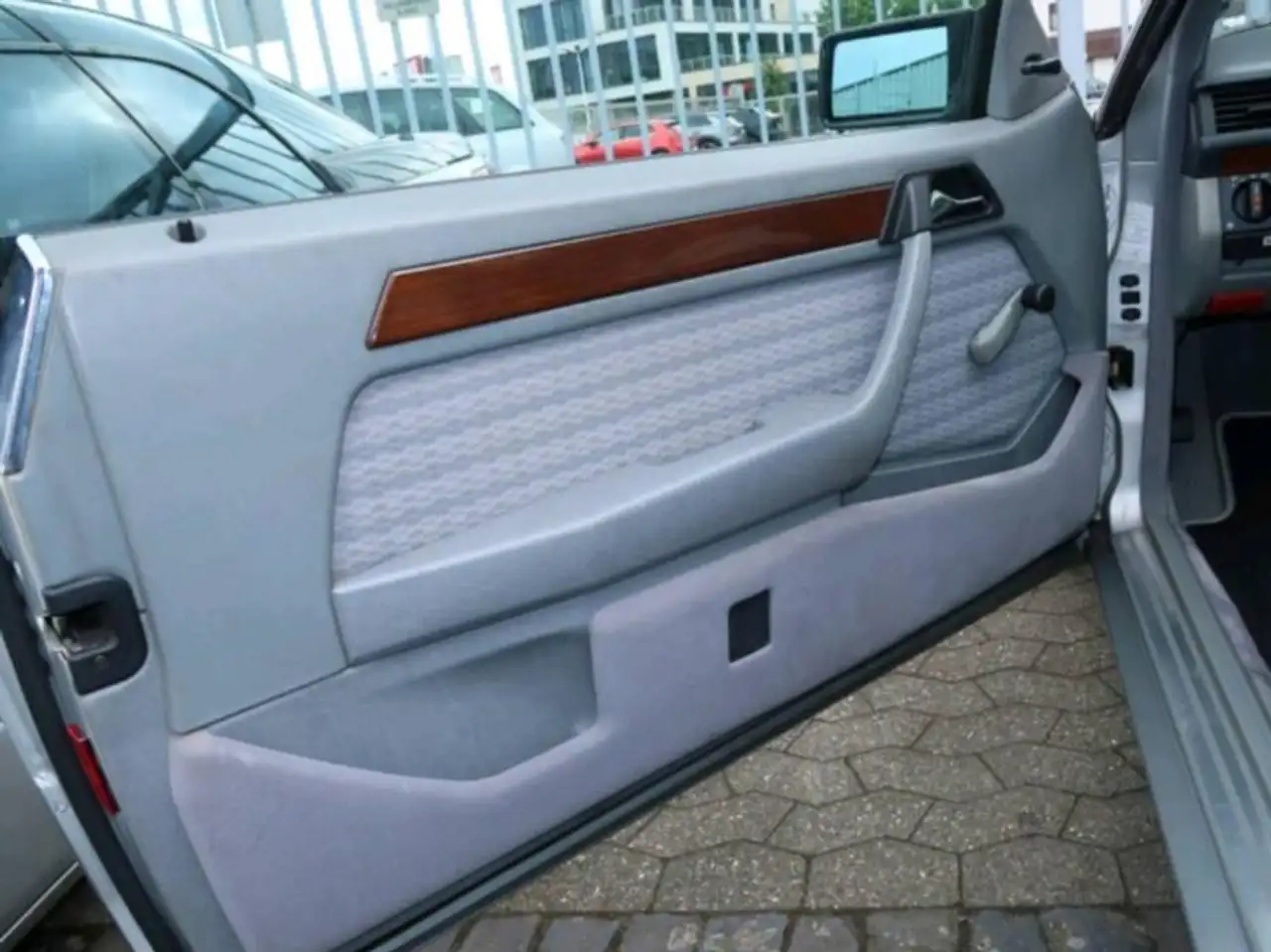 Mercedes-Benz Baureihe 124 230 CE, foto 8
