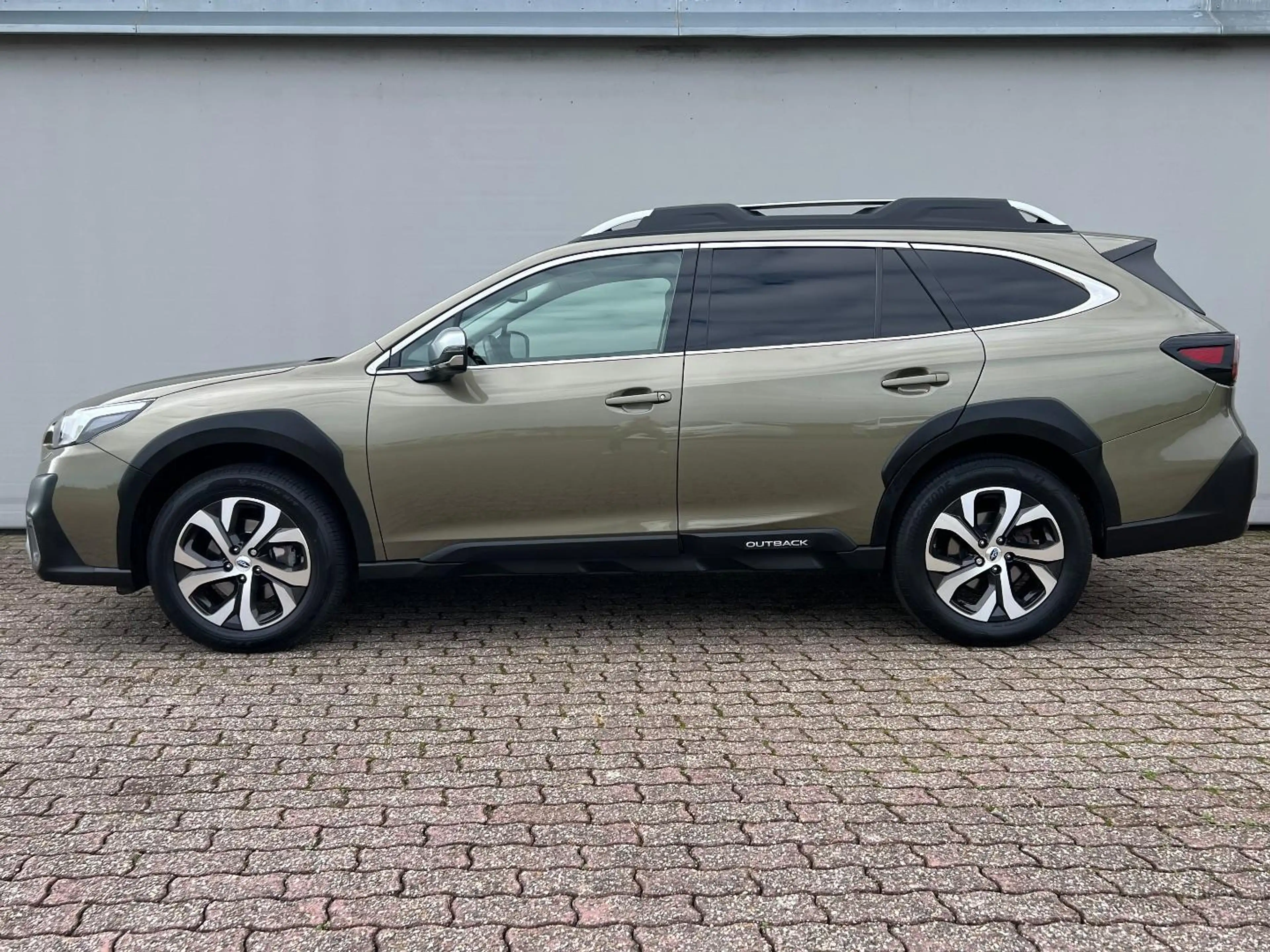 Subaru OUTBACK 2.5i Premium AWD | Trekhaak | Nieuwstaat! Dealeron — photo 3
