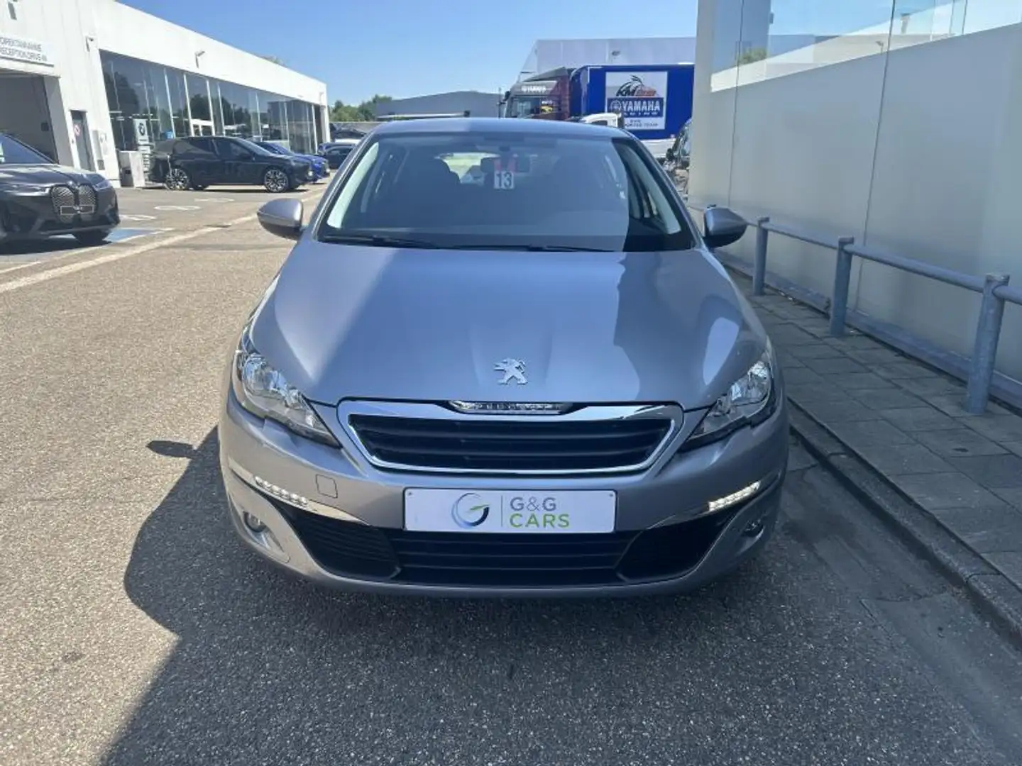 Peugeot 308 Access Gris - 1