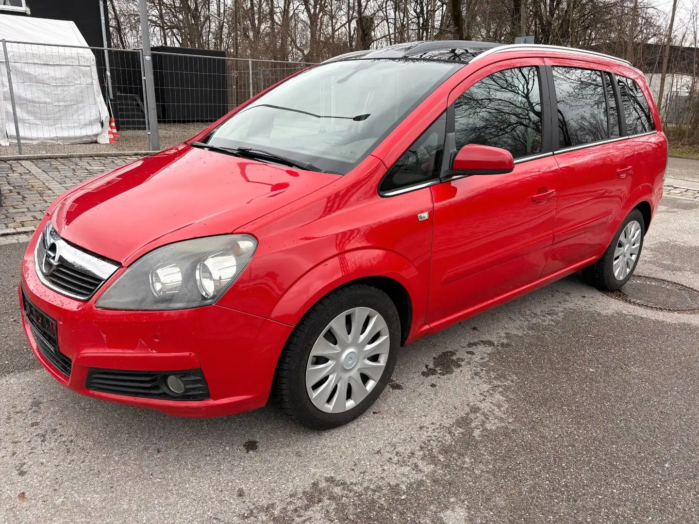 Opel Zafira 1.9 CDTI Cosmo 110kW Automatik*TÜV 01/26* Rot - 1